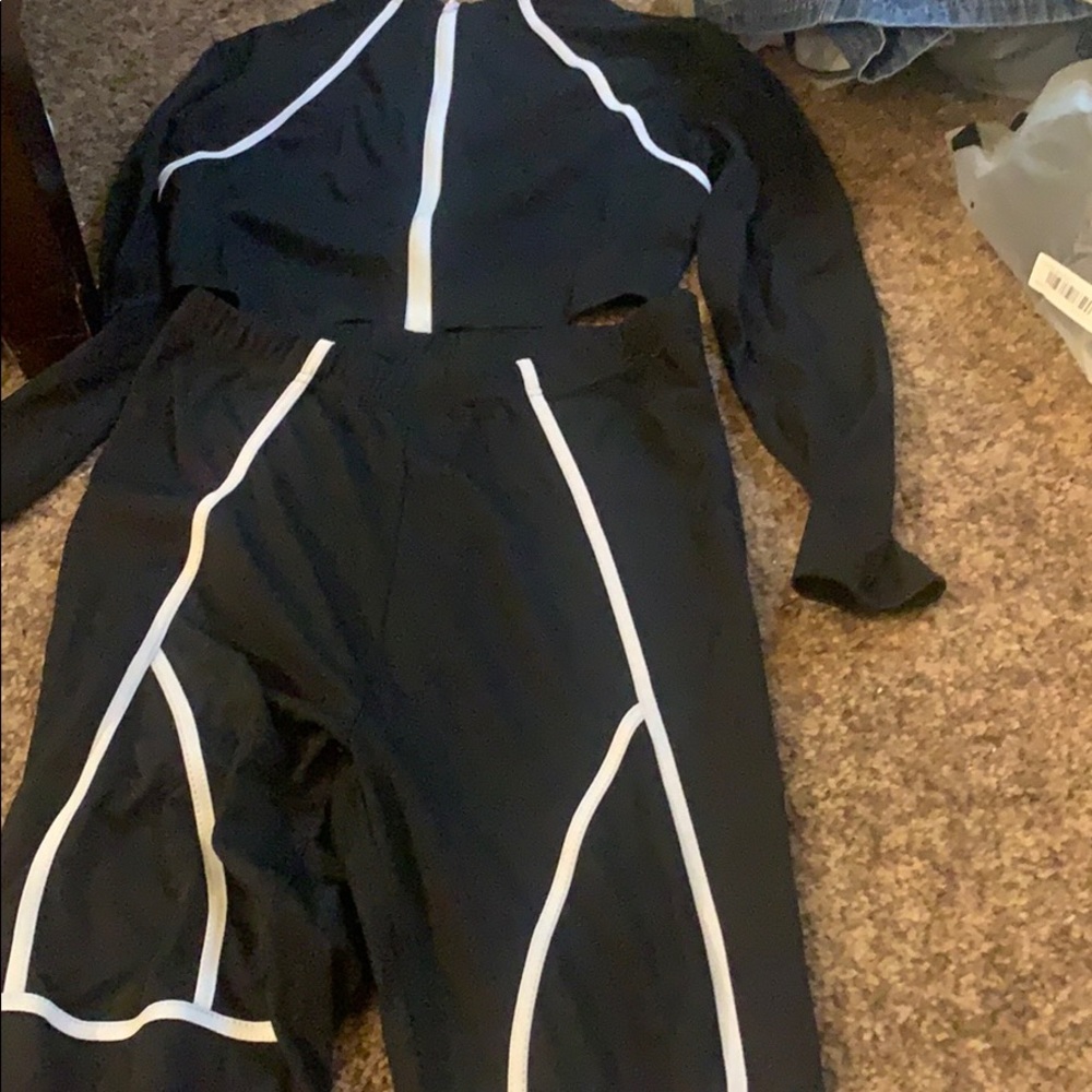 Cropped Track suit
